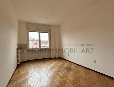 TRILOCALE NON ARREDATO IN AFFITTO - Brescia