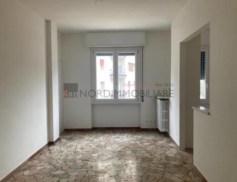 TRILOCALE NON ARREDATO IN AFFITTO - Brescia