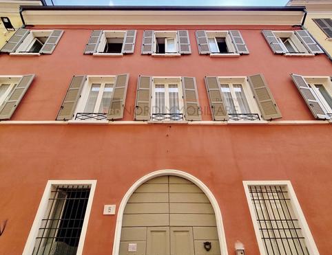 ATTICO CON TERRAZZO CENTRO STORICO - Brescia