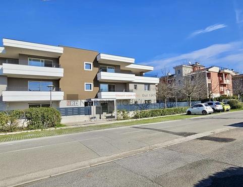 ATTICO TRILOCALE CON TERRAZZO - Borgosatollo, Brescia