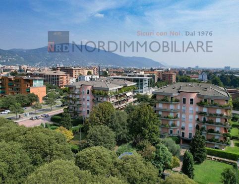 BRESCIA DUE SIGNORILE QUADRILOCALE - Brescia