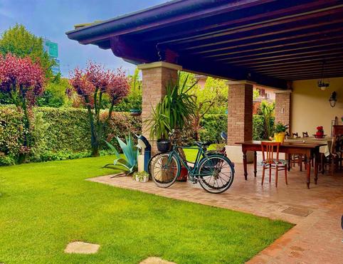 Brescia Due  zona residenziale signorile villa singola. - Brescia