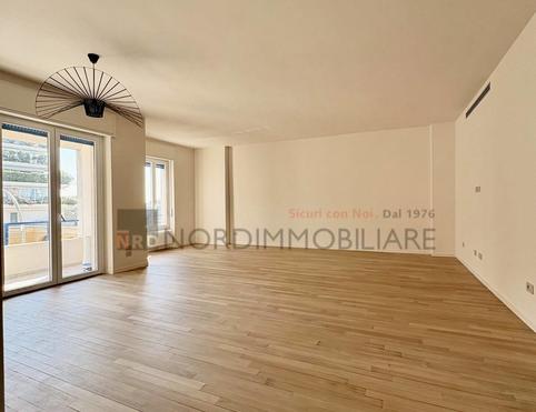 Brescia  grande appartamento ristrutturato - Brescia