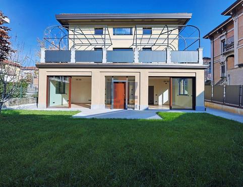 BRESCIA - VIA APOLLONIO  VILLA LIBERTY APPARTAMENTO QUADRILOCALE - Brescia