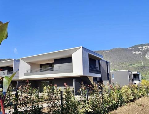 GARDEN VILLA QUADRILOCALE IN VILLA CON GIARDINO - Botticino, Brescia