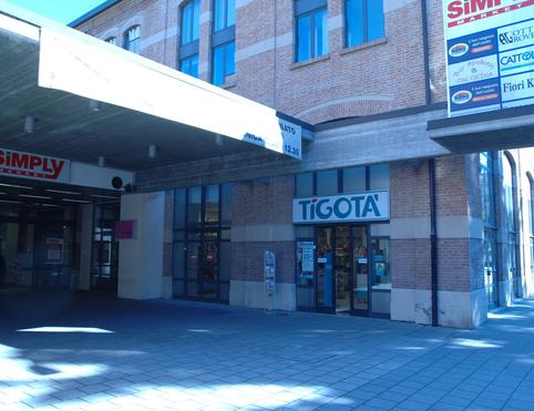 LOCALE COMMERCIALE A REDDITO - Brescia