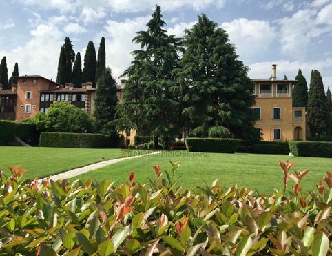 SIGNORILE TRILOCALE IN PALAZZO STORICO - Polpenazze del Garda, Brescia