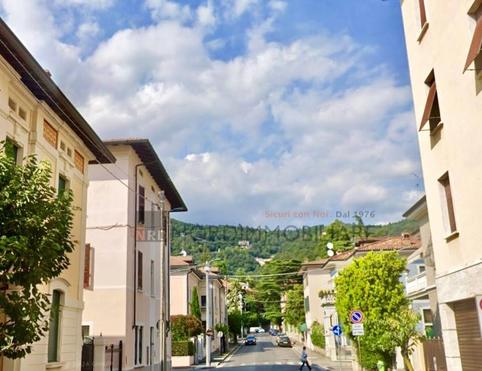 Viale Venezia, signorile trilocale - Brescia
