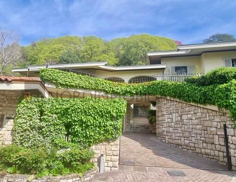 VILLA VIA AMBA D'ORO - Brescia